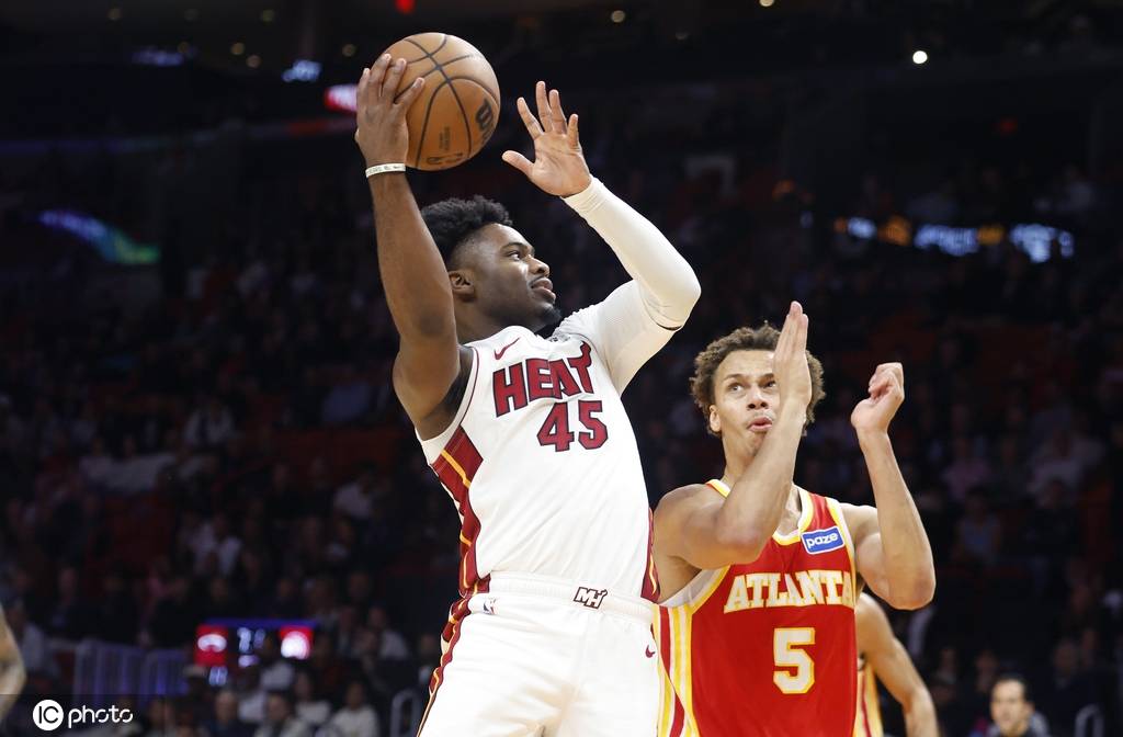 约翰逊29+11+11 阿德巴约16+14老鹰胜热火